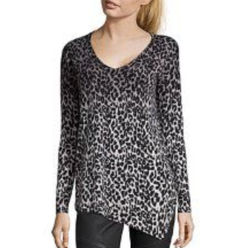 100% cashmere leopard print sweater Womens S